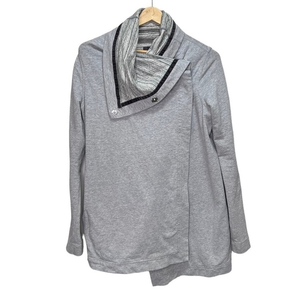 LULULEMON Savasana Wrap Cardigan Jacket Size 4 - Picture 1 of 12